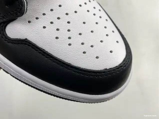HYPE White Air Black Retro Jordan (2014) 1 555088-010 0430